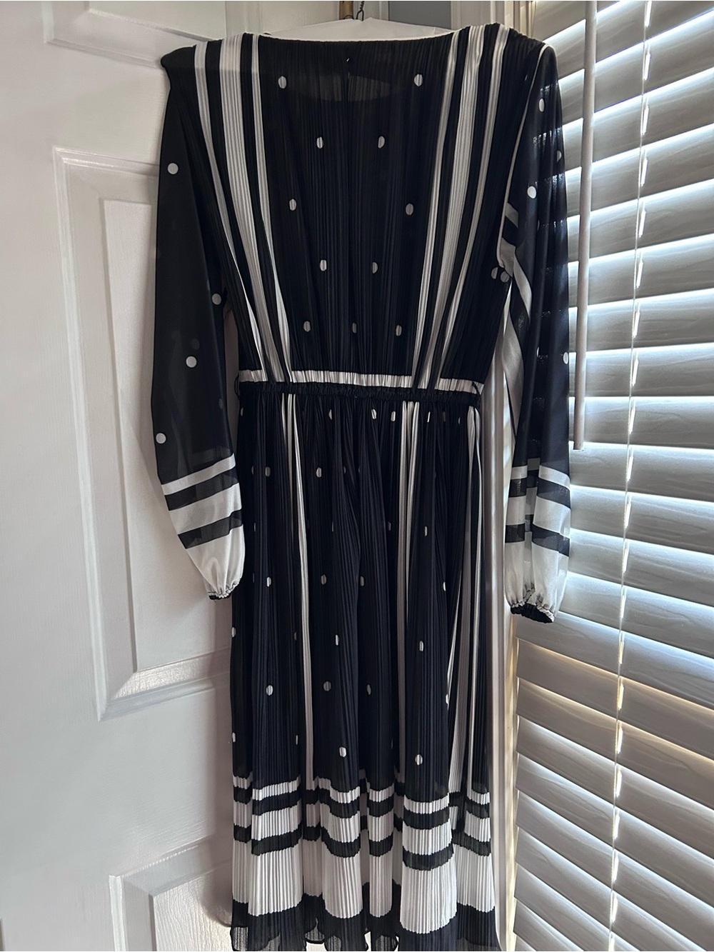 Black and White Polka Dot Pleated Long-Sleeve Midi Dress